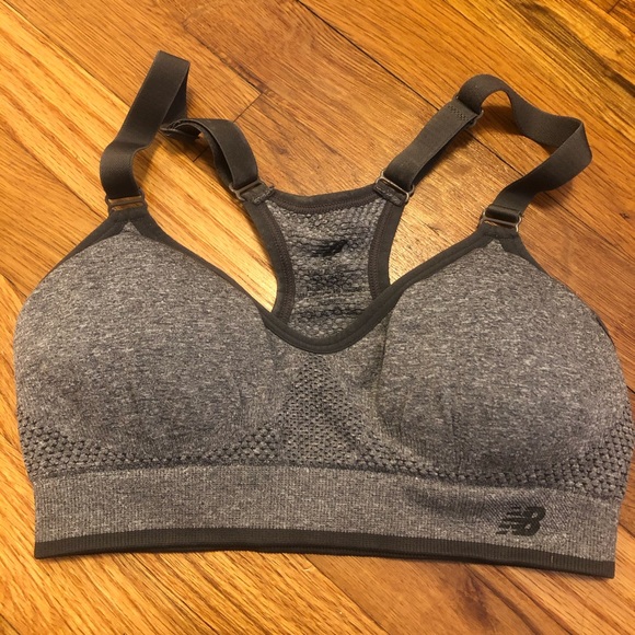 new balance sports bra removable pads